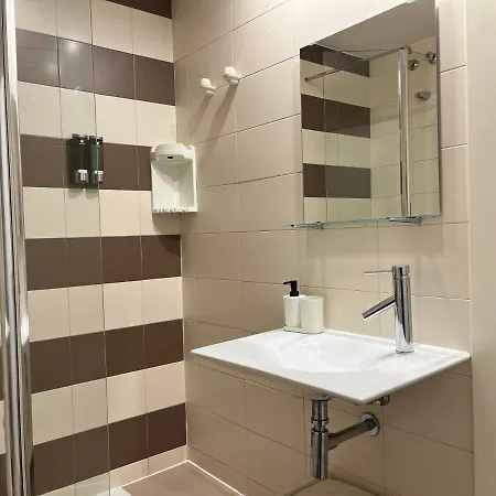 Apartamentos Leon * Леон