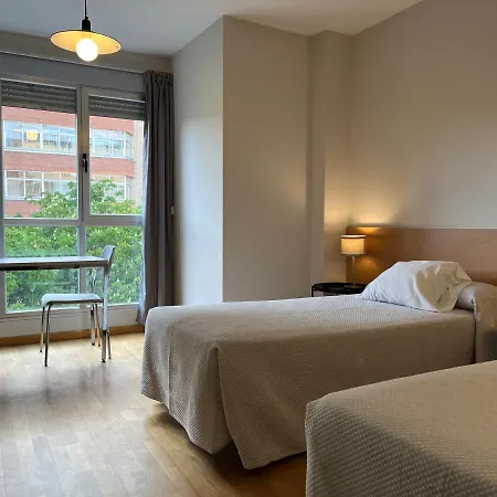 Apartamentos Leon Апартаменты *