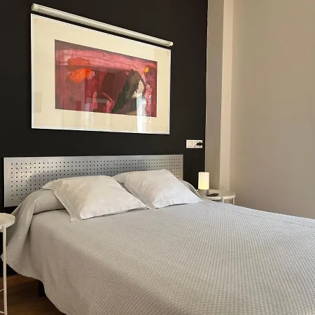 Apartamentos Leon Leon