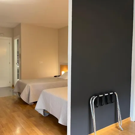 Апартаменты Apartamentos Leon Леон