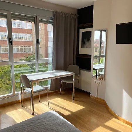 Апартаменты Apartamentos Leon *