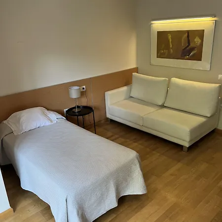 Apartamentos Leon Апартаменты Леон