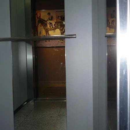 Apartamentos León León