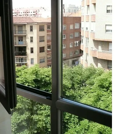 Apartament Apartamentos Leon *