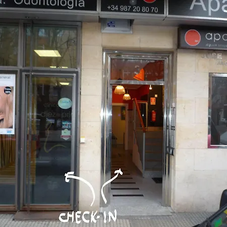 Apartamentos Leon 레온