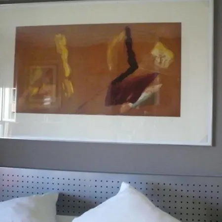 Apartamentos Leon Леон