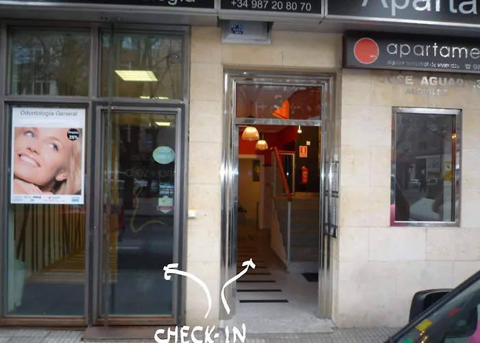 Apartamentos Leon León